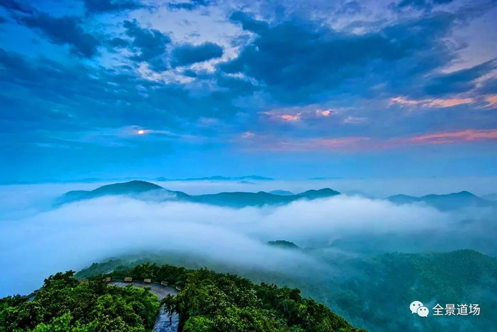 万历《湖州府志》的地图上,虽然只标出了山川坛,岘山,何山,道场山